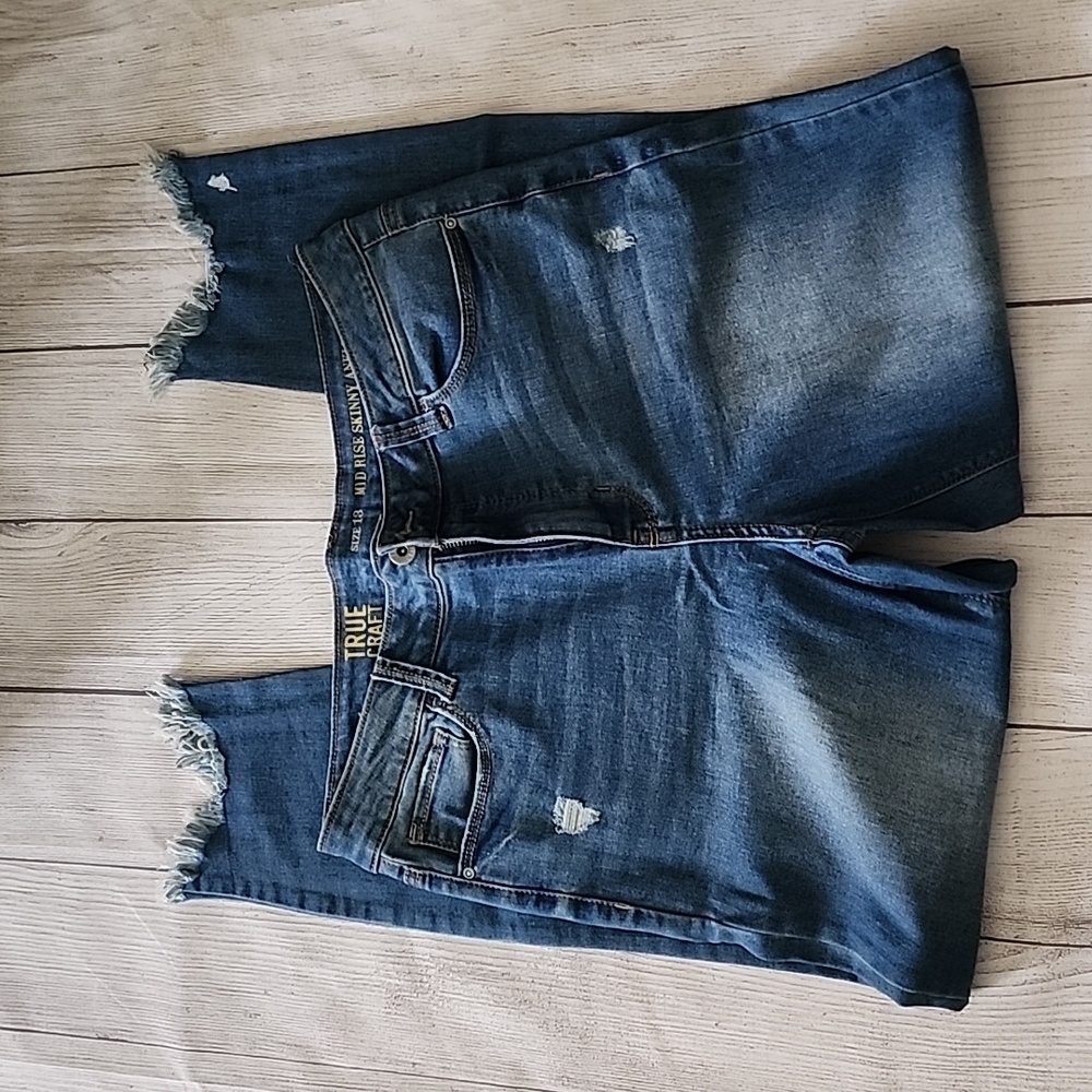 True Craft Mid Rise Skinny Ankle Size 13